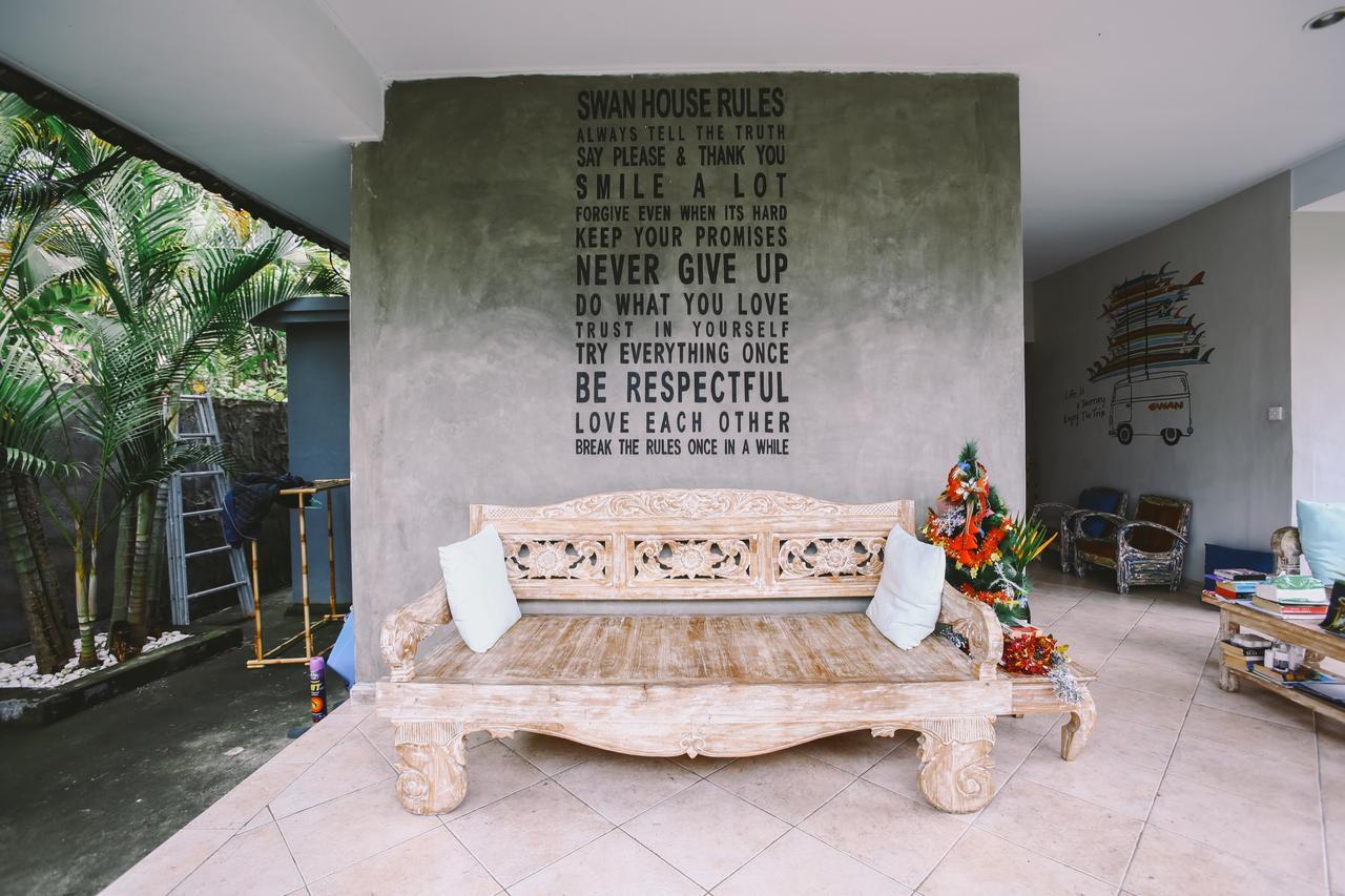 Swan House Canggu Hotel Exterior photo