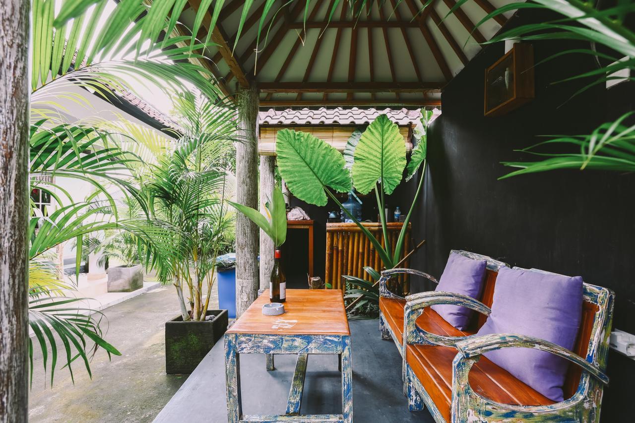 Swan House Canggu Hotel Exterior photo