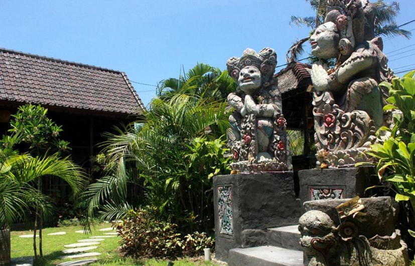 Swan House Canggu Hotel Exterior photo