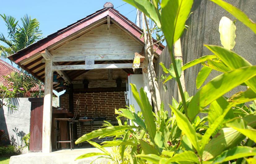 Swan House Canggu Hotel Exterior photo